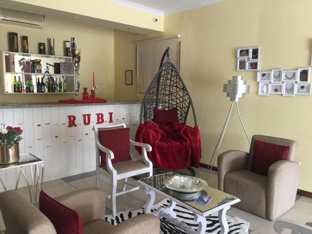 Hotel Rubi Vişeu Exterior foto